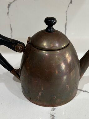 Antique-Style Copper Teapot with Black Handle
